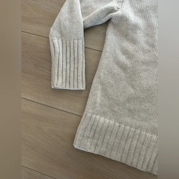 COS Women’s Chunky Pure Cashmere Turtleneck Sweater Size S - Picture 4 of 11